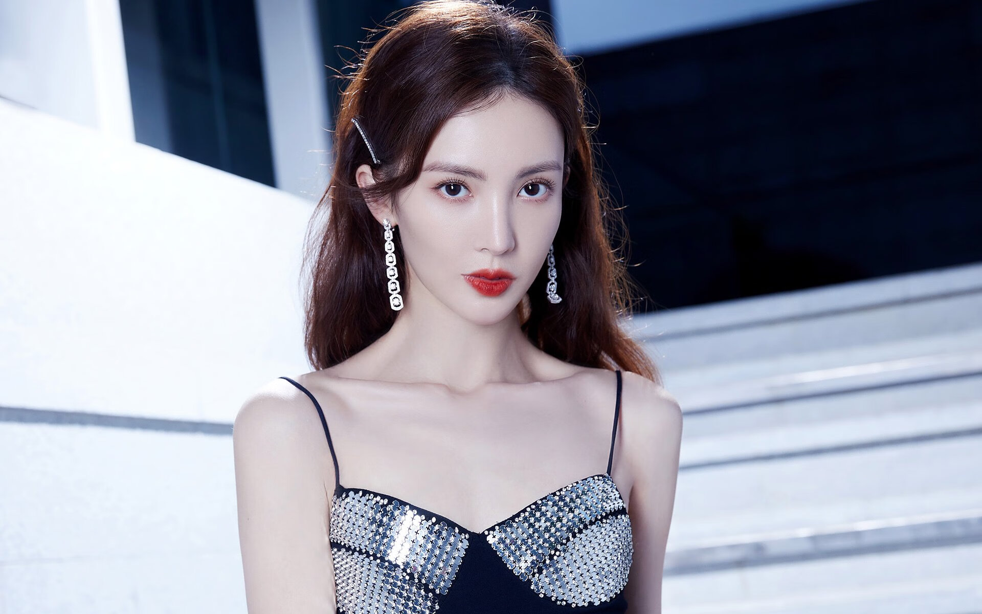 “血脉喷张:荒野追逐赛段中的生与死”